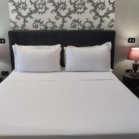 Bed and Breakfast Il Roseto Фрозиноне Экстерьер фото