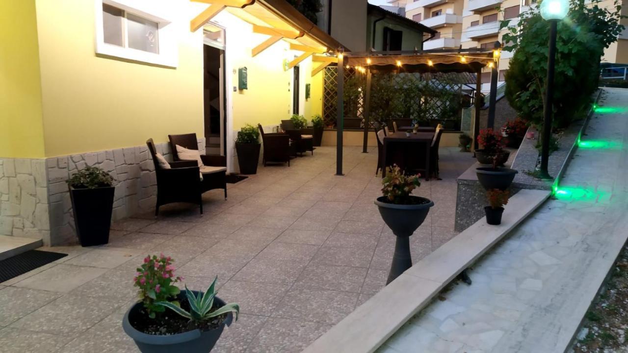 Bed and Breakfast Il Roseto Фрозиноне Экстерьер фото