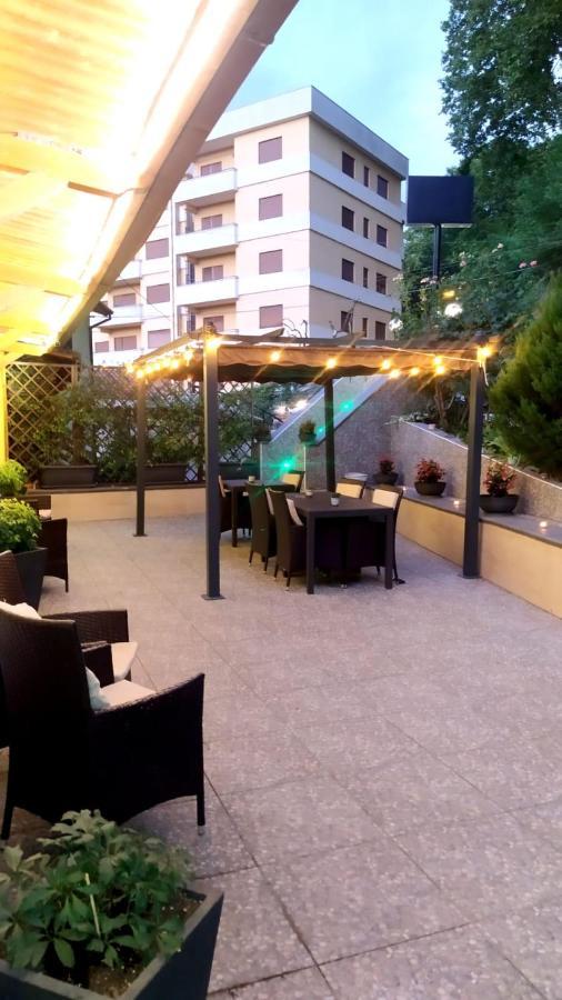 Bed and Breakfast Il Roseto Фрозиноне Экстерьер фото