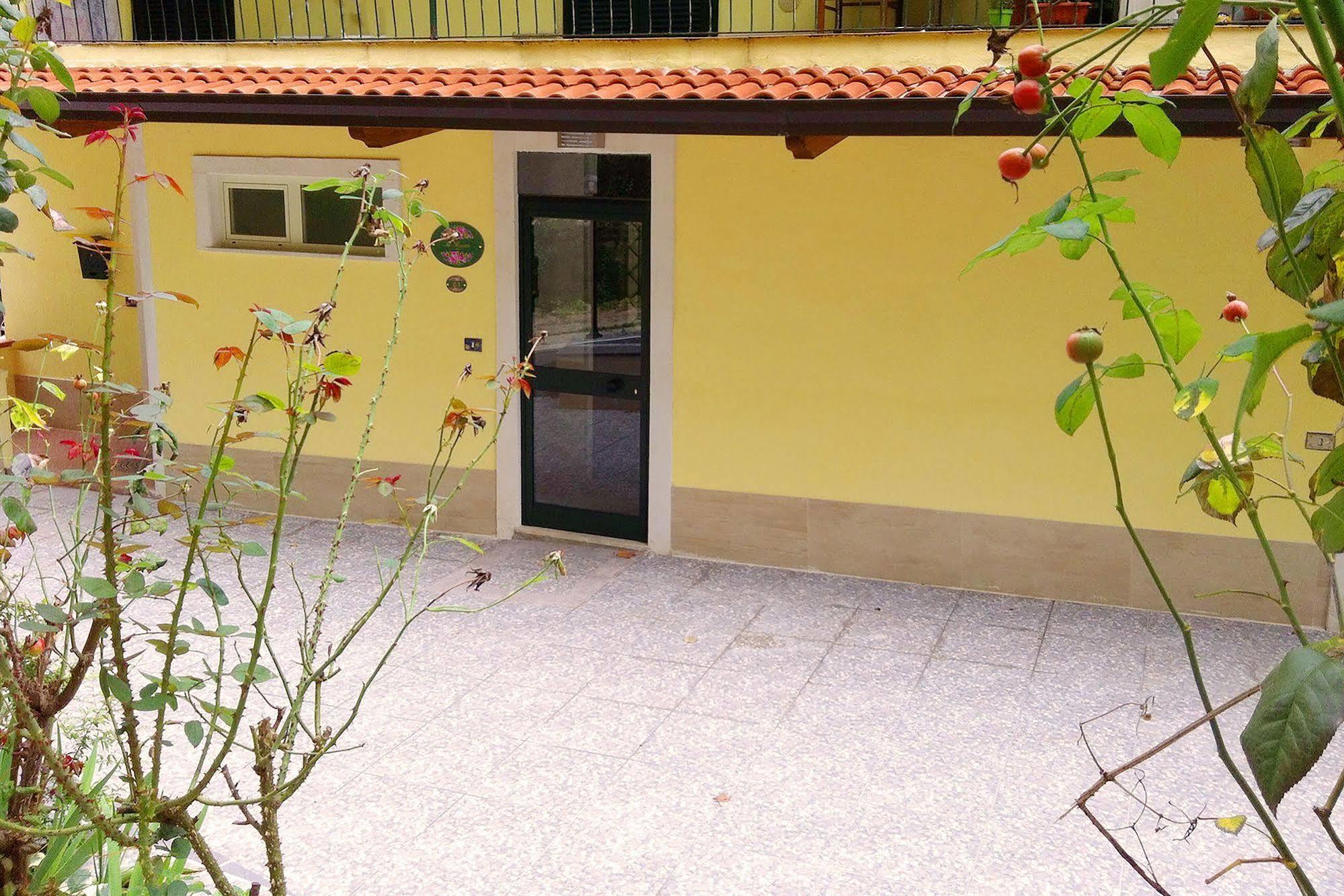 Bed and Breakfast Il Roseto Фрозиноне Экстерьер фото